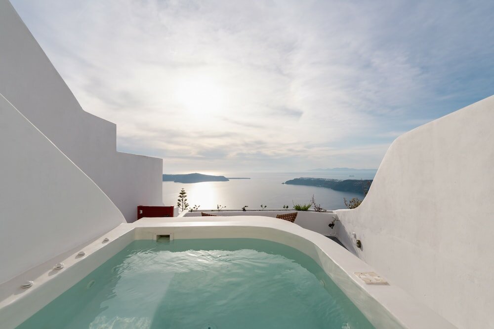 Фото Serendipity Cliffside Villa & Suites