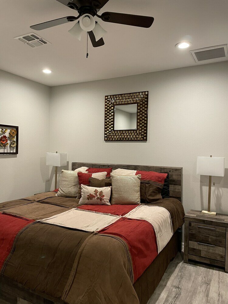 Фото Available Now Brand New Pool Home