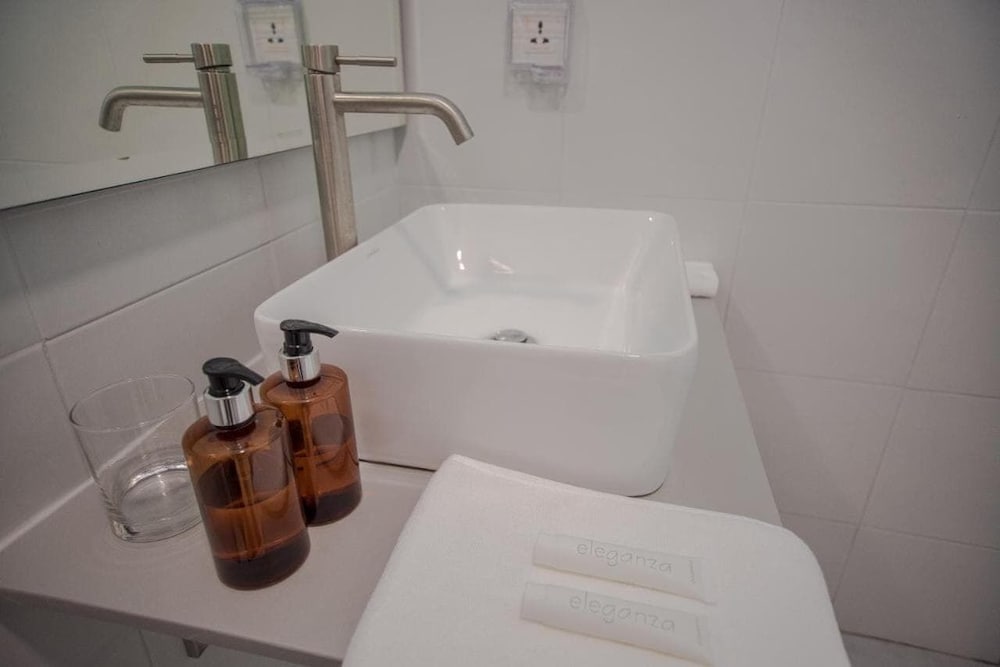 Фото Lagoon Villa Thoddoo