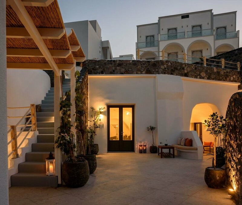 Гостиница White Dream Suites в Фире
