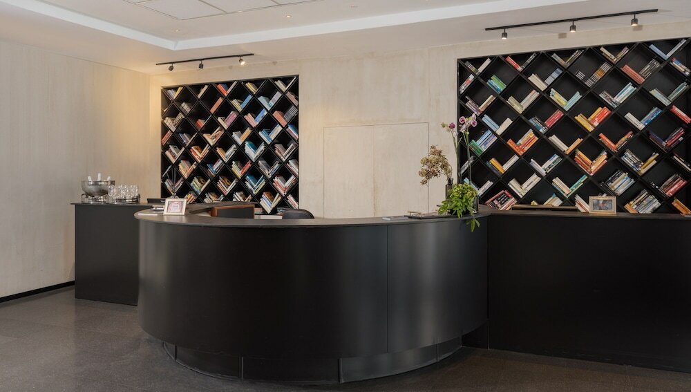 Фото Brown Brut Seafront Hotel