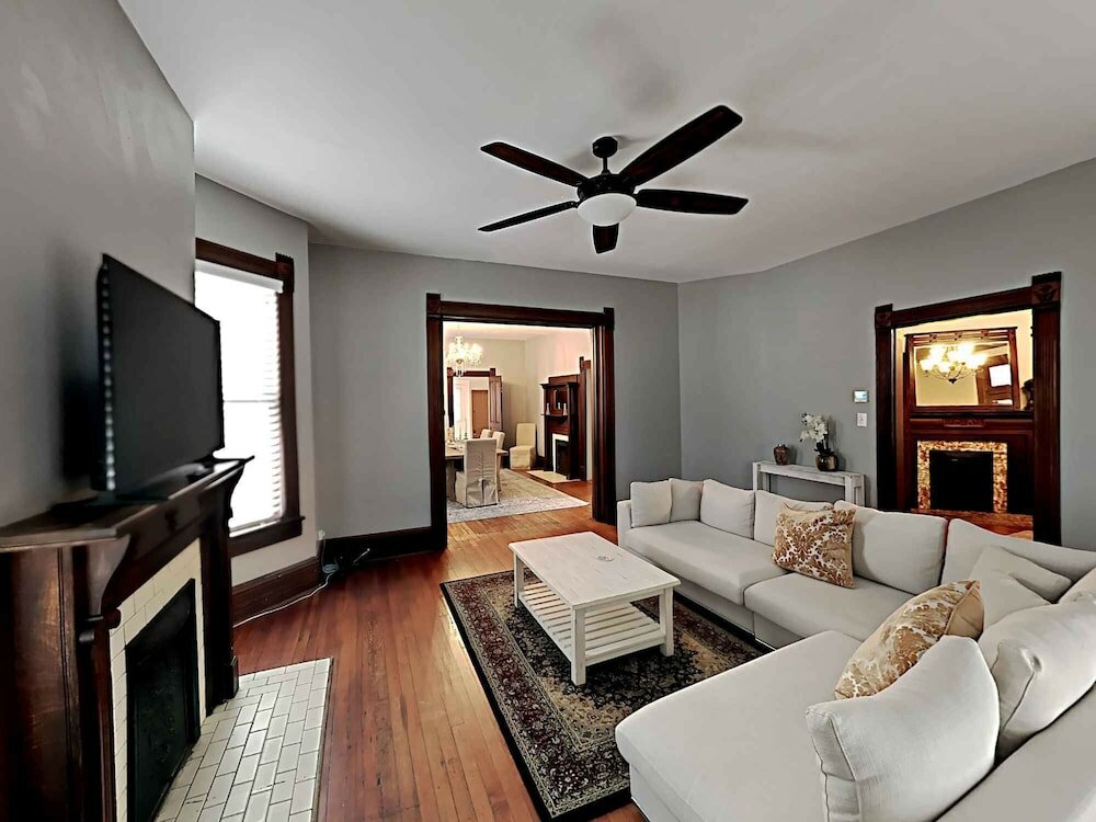 Фото The Iconic Palafox Palace