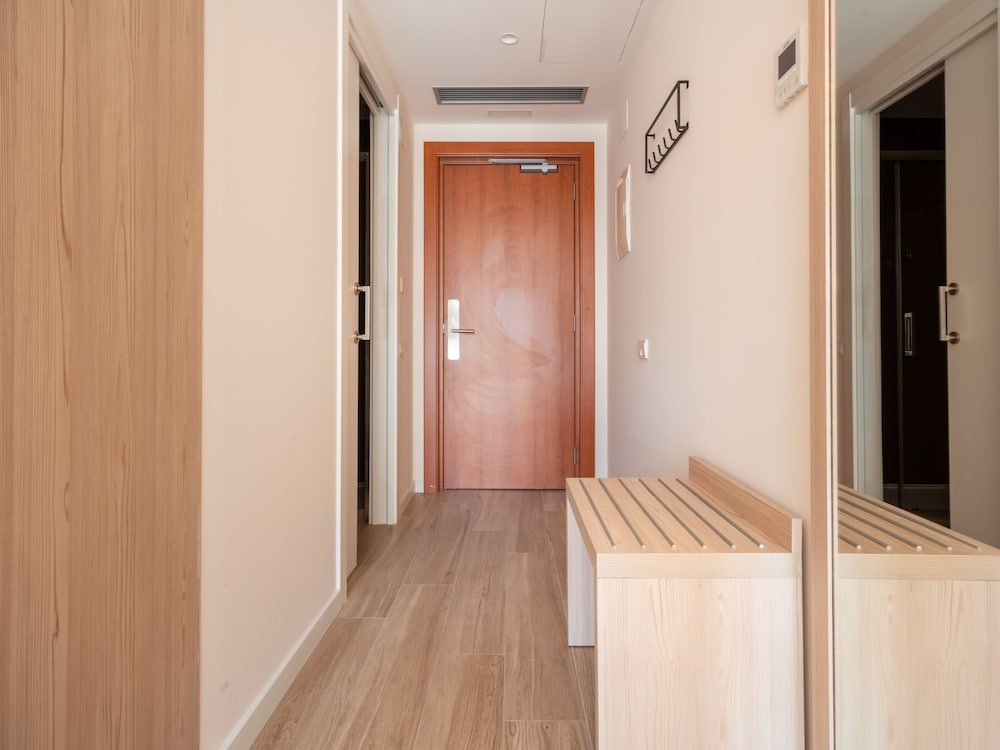 Фото Limehome Barcelona