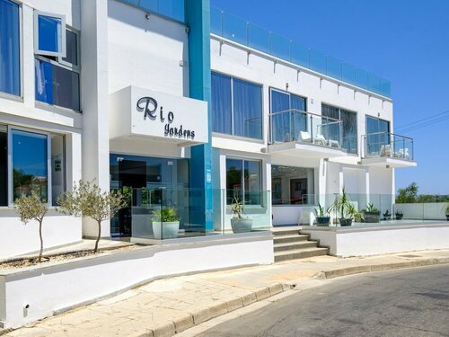 Гостиница Sanders Rio Gardens - Cozy Studio With Shared Pool and Terrace в Айя-Напе