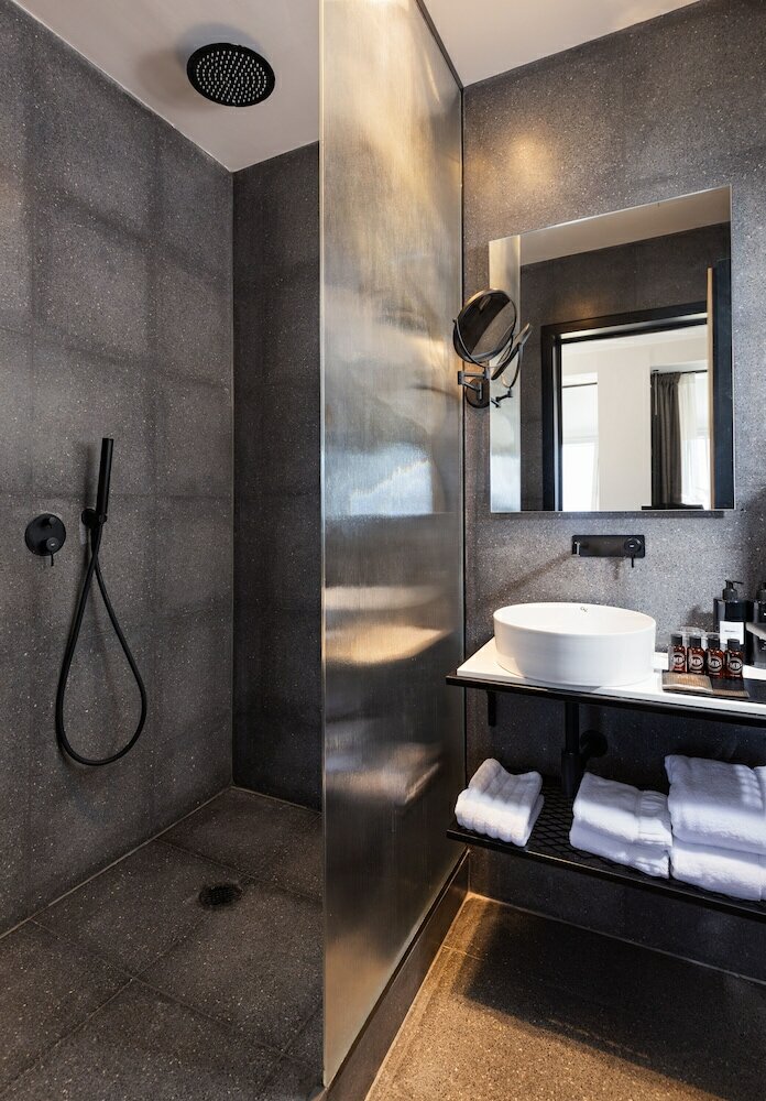 Фото Brown Brut Seafront Hotel