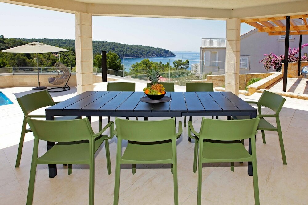 Фото Beachfront villa Senses for 12 in Milna