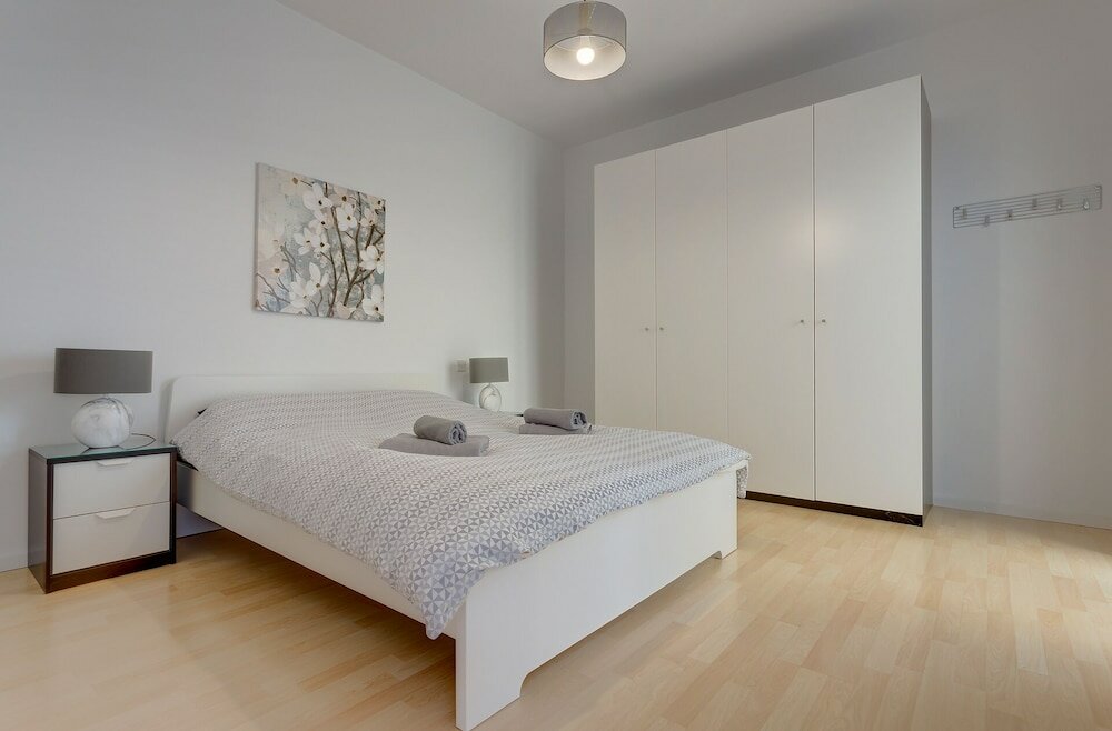 Фото Modern 2 Bedroom Seaview Apartment