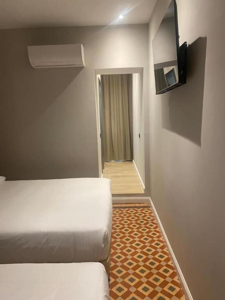 Фото Fontanella by Bcn Urban Rooms