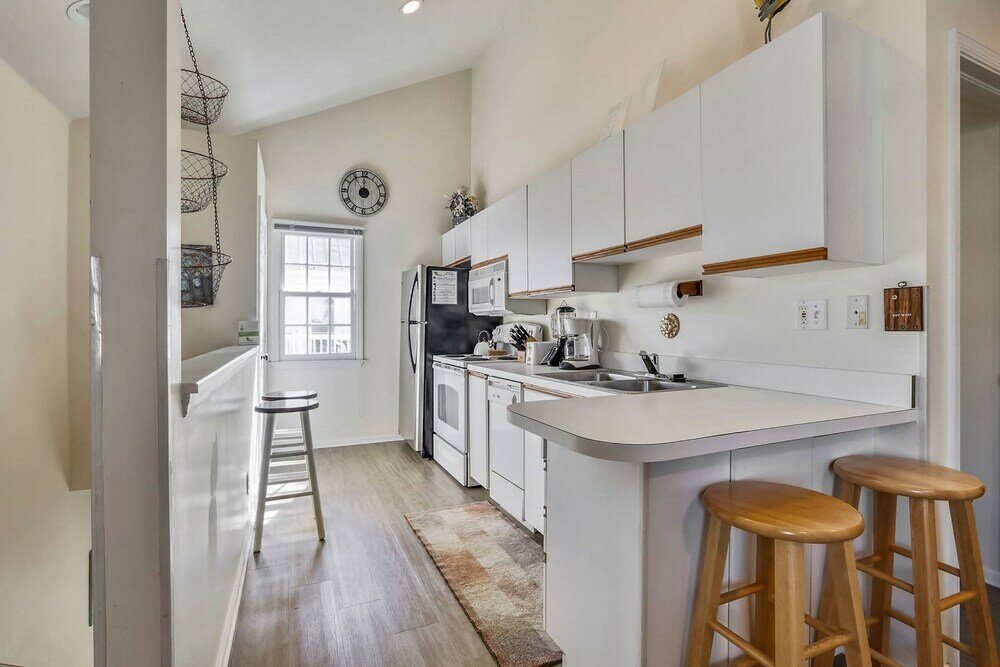 Фото Linger Longer by Avantstay Key West Walkable Gated Community, Shared Pool Week Long Stays Only