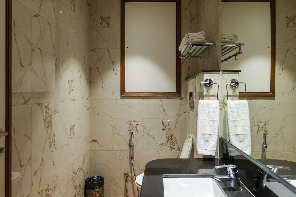 Фото Celebrant Hotel