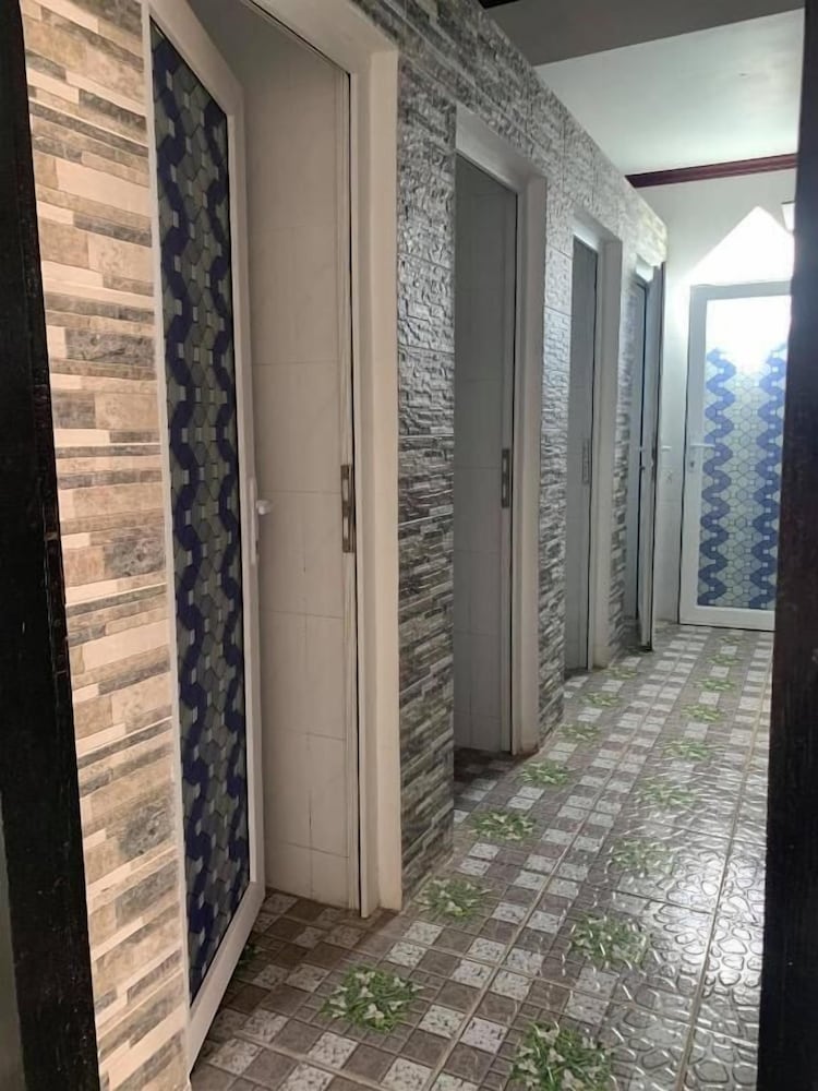 Фото Champion Hotel & Pub