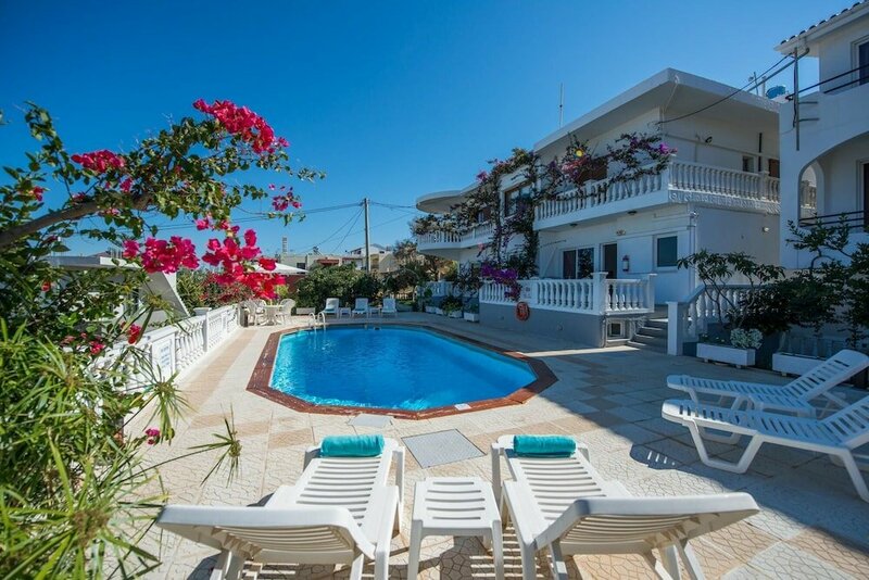 Гостиница Rouladina Apt 3 in Stalos