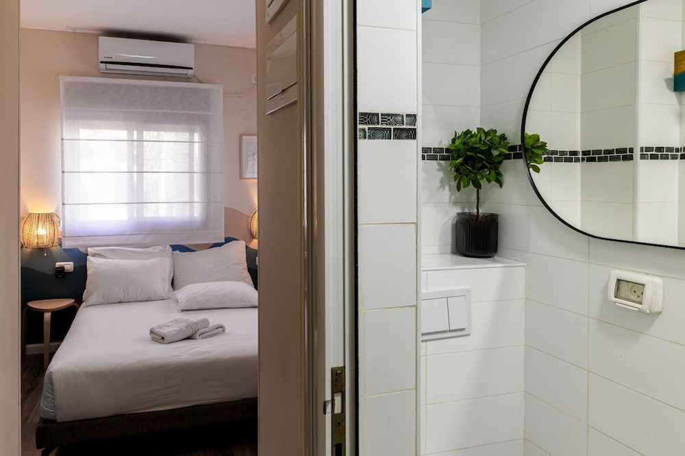 Фото Domus Bat Galim Hotel