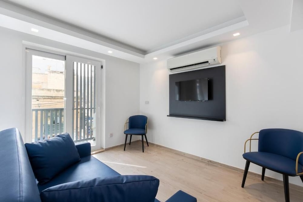 Фото G Hotel by Jl