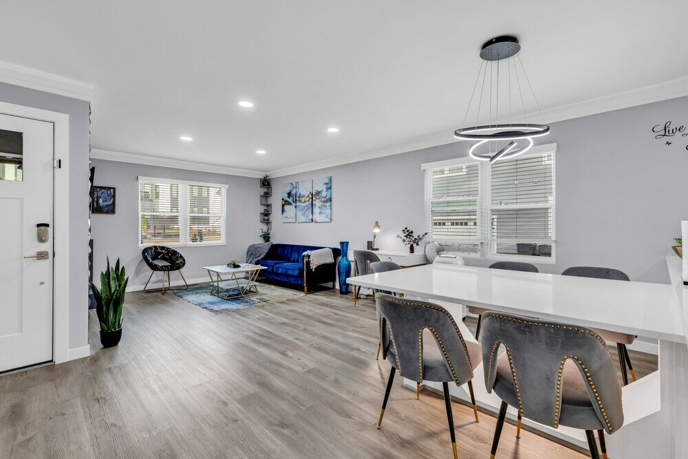 Фото Charlotte Spacious Home