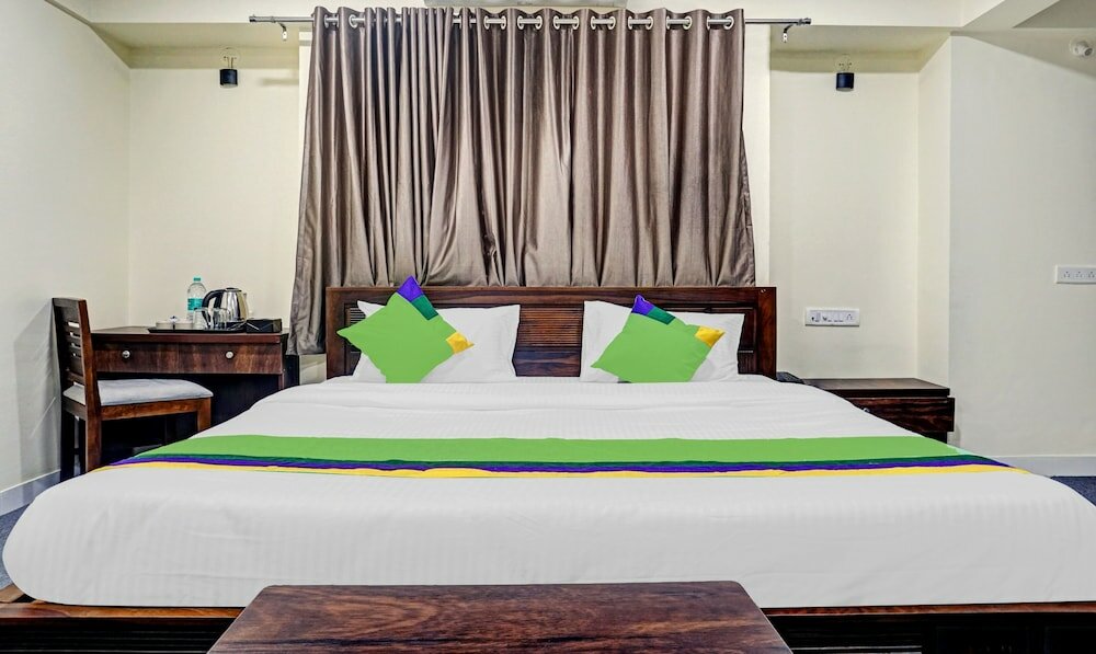 Фото Treebo Trend Tulip