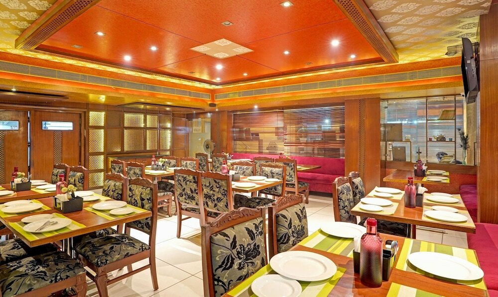 Фото Treebo Trend The Royal Cm