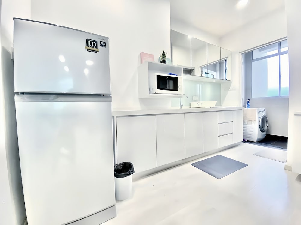 Фото Straits Garden Suites Georgetown