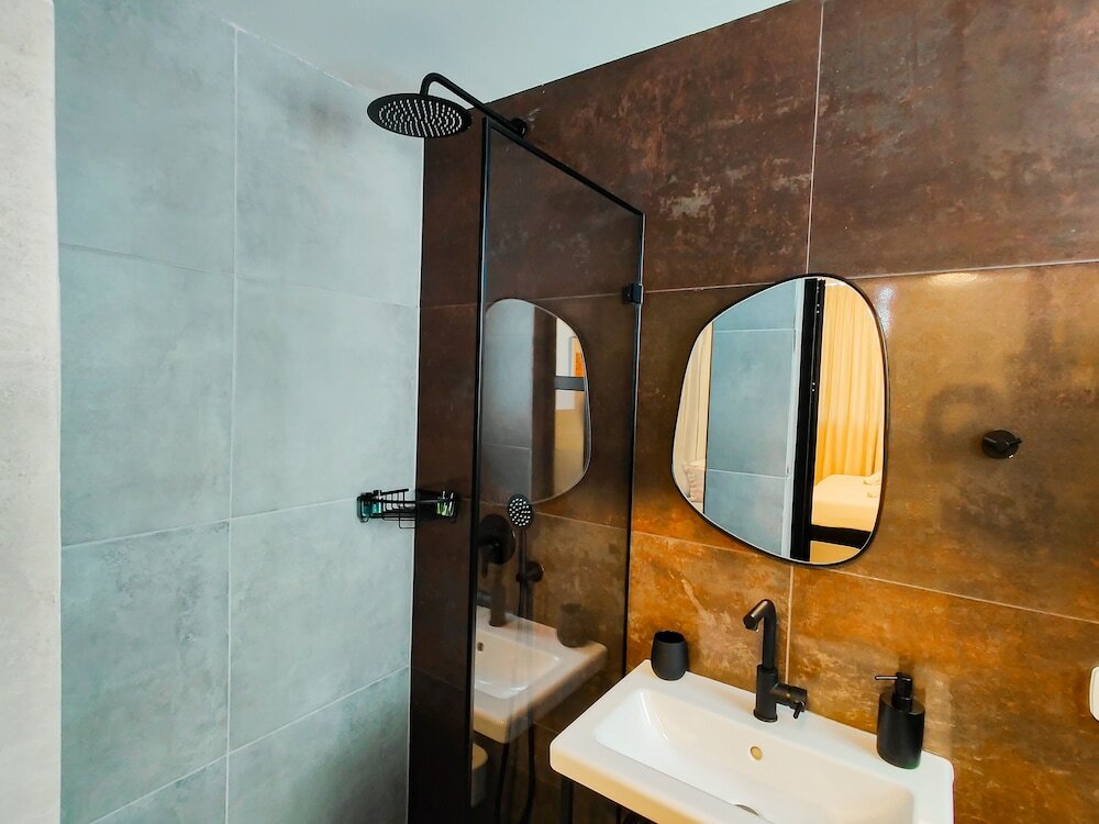 Фото Levinski Market Hotel