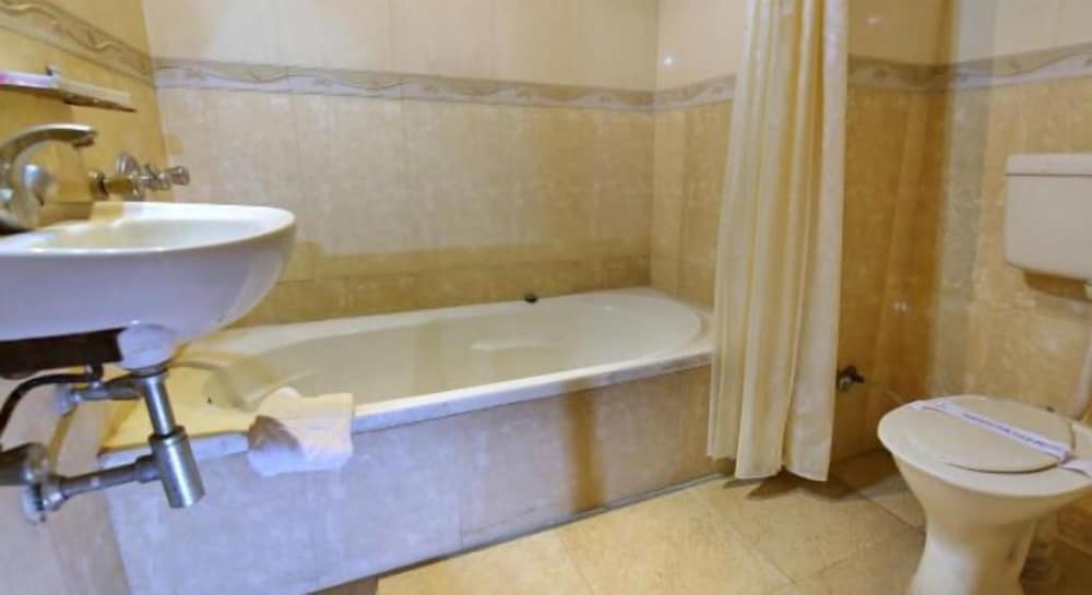 Фото Hotel Yatrik