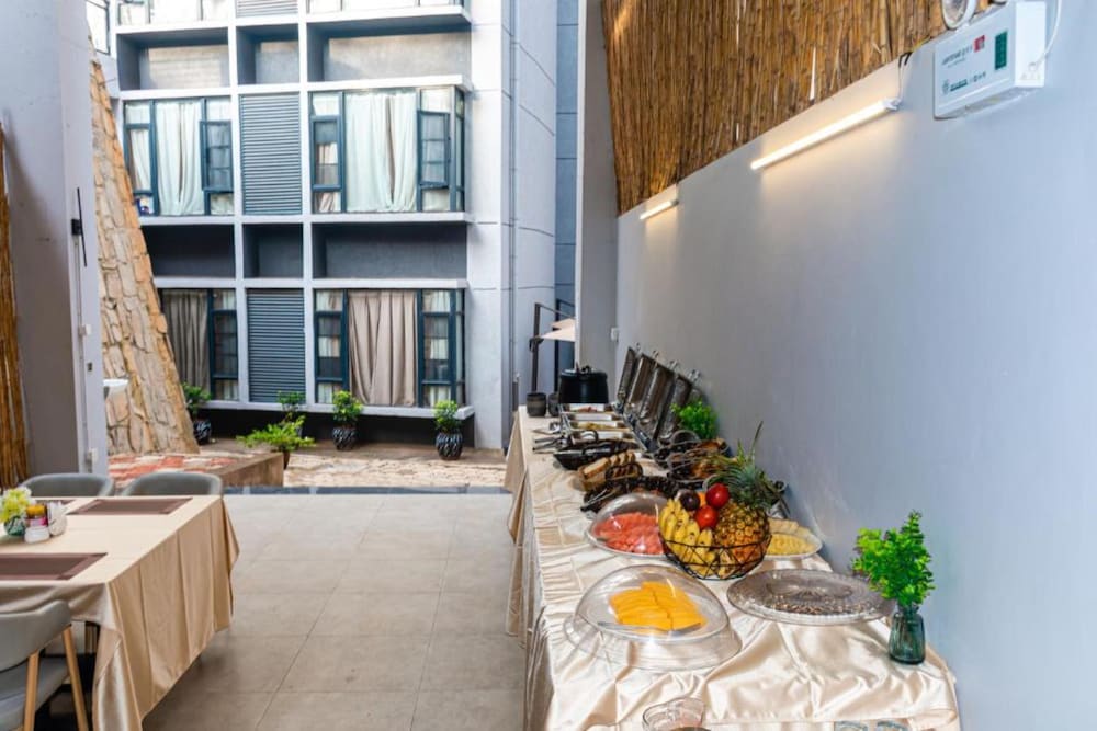 Фото Elizabeth Golf Apartment