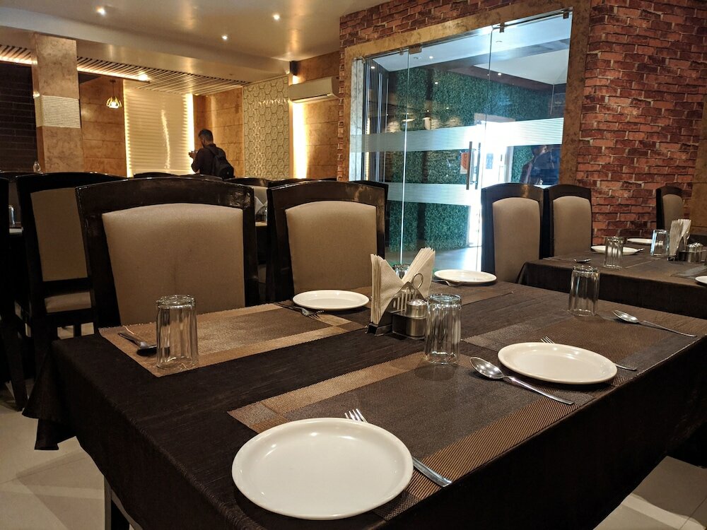 Фото Hotel Relax - Nagaon