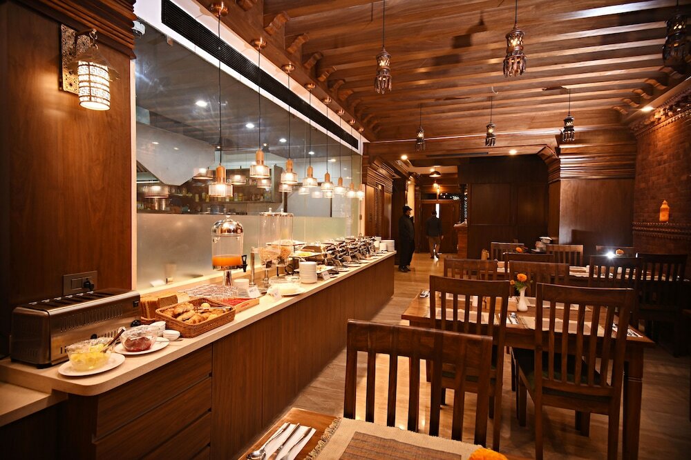 Фото Everest Boutique Hotel