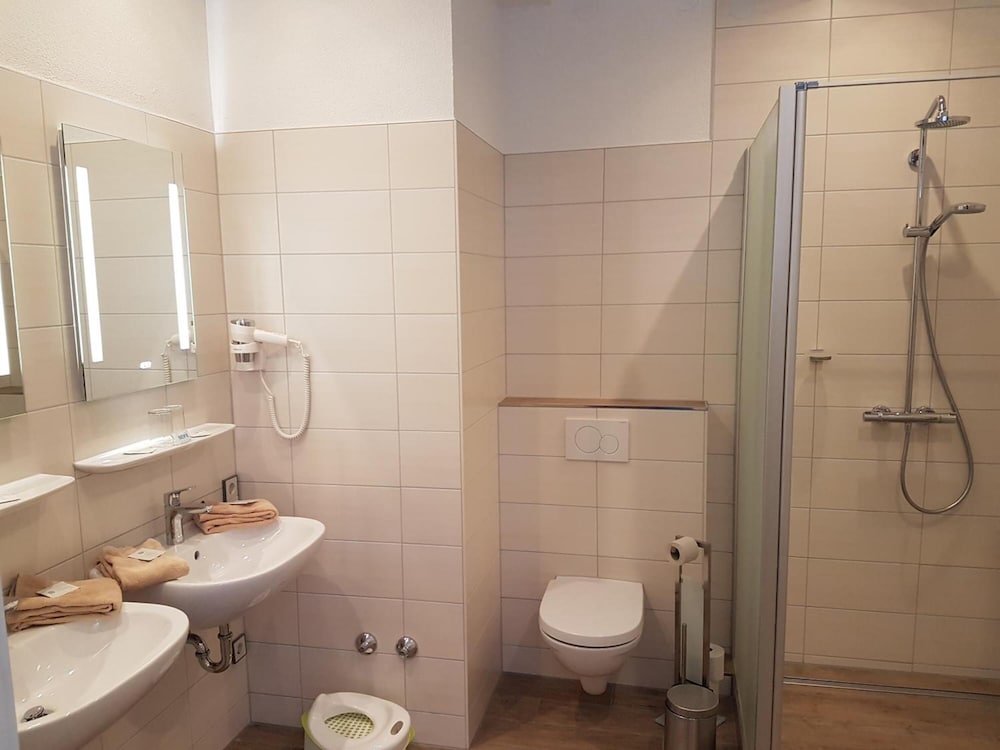 Фото Hotel-Restaurant Ketterer am Kurgarten