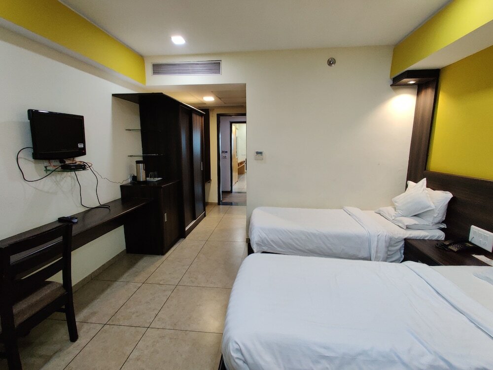 Фото Pride Biznotel - The Maison Anand