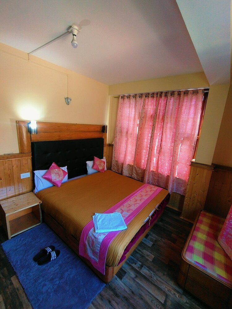 Фото Rufina Blue Pine