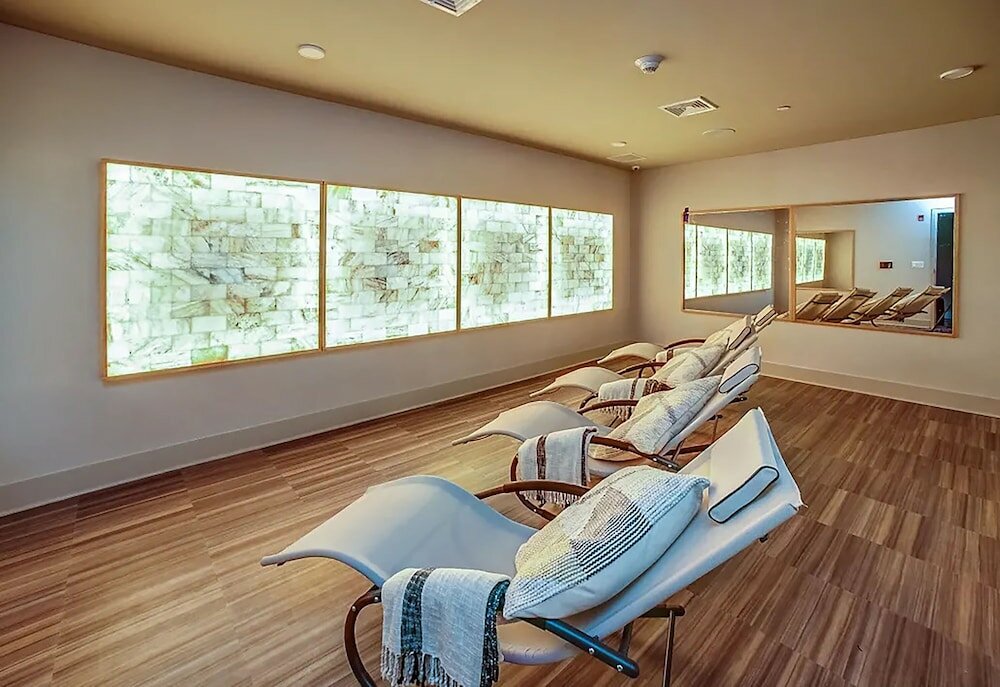 Фото Luxury Furnished Apartments by Hyatus at Amistad Park