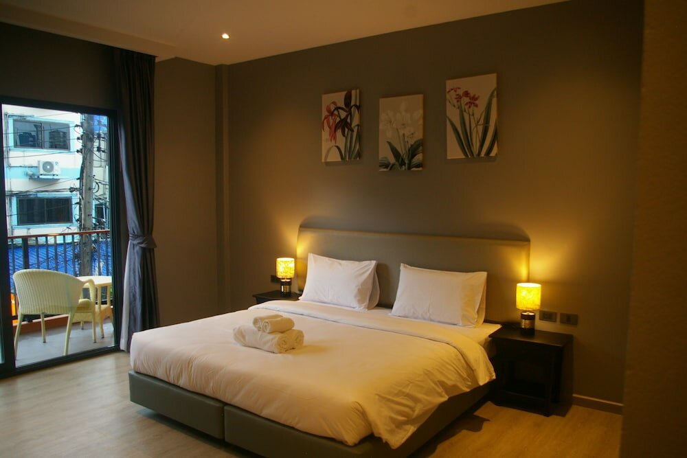 Фото отеля 2