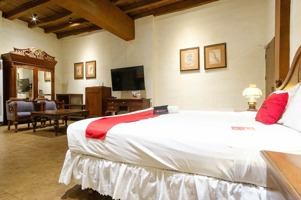 Фото RedDoorz Plus @ Calle Crisologo Vigan