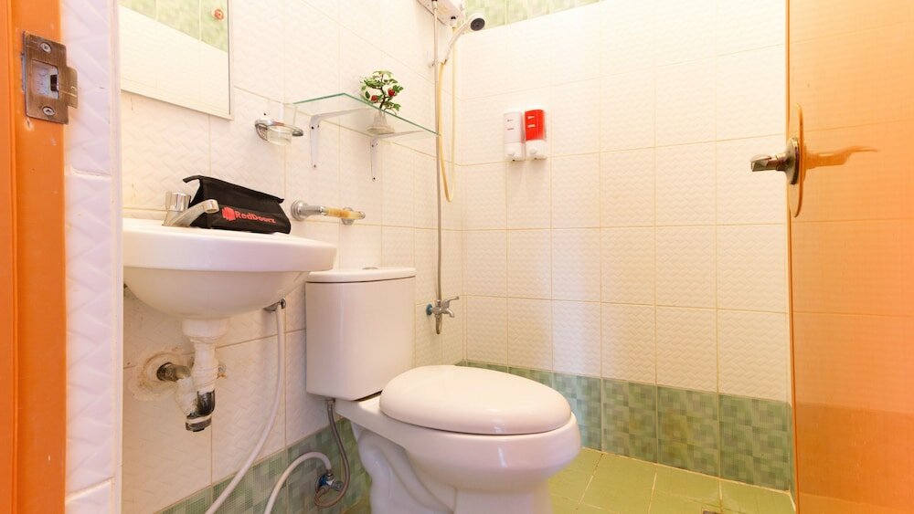 Фото RedDoorz near Robinsons North Tacloban