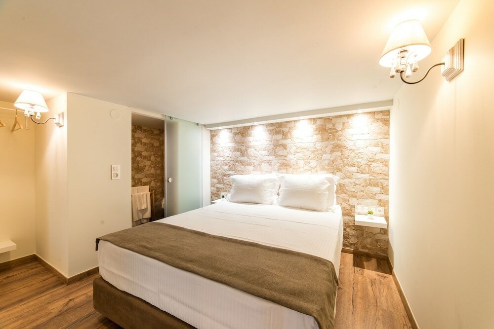 Фото Oinoelia Luxury Suites & Residence