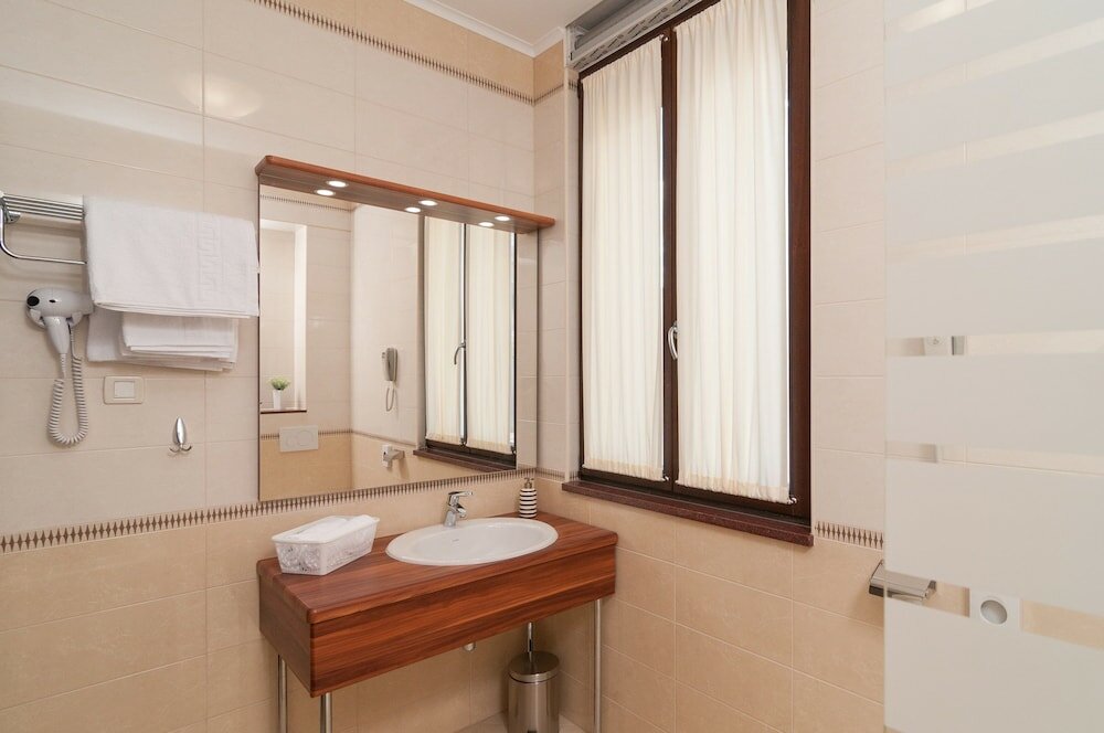 Фото Luxury Rooms near Beach 3