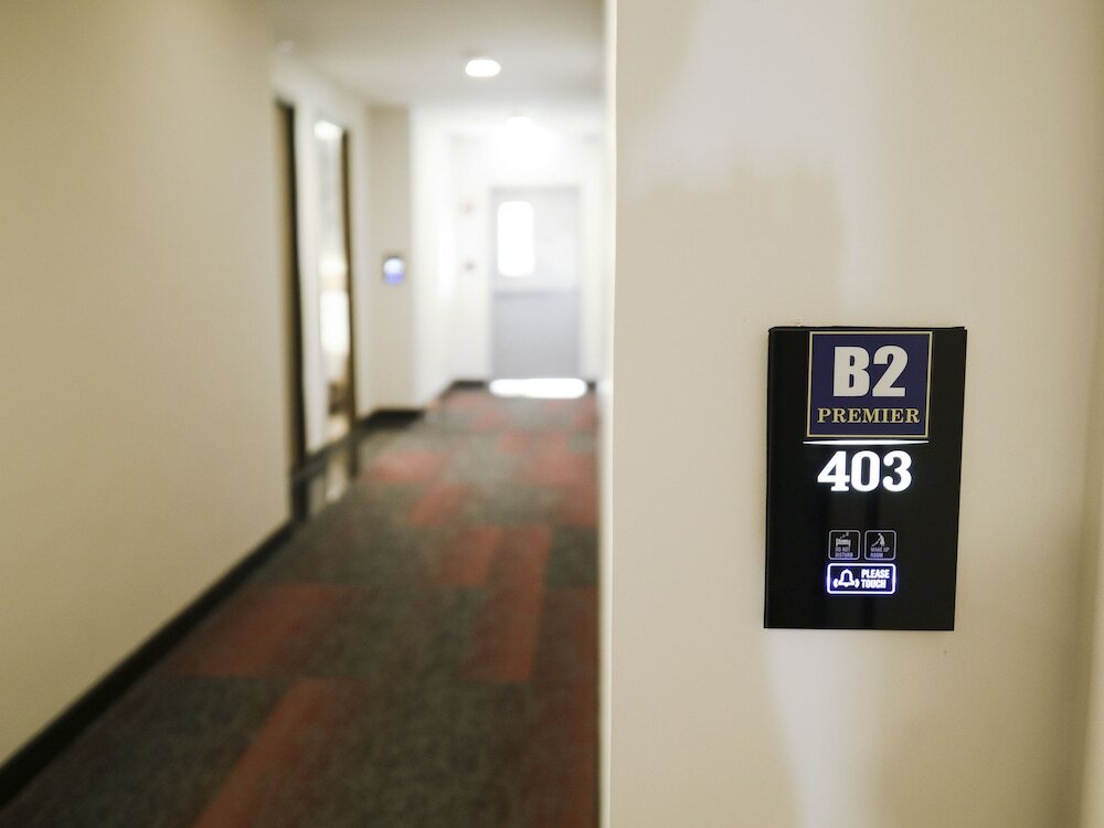 Фото B2 Amata Nakorn Premier Hotel