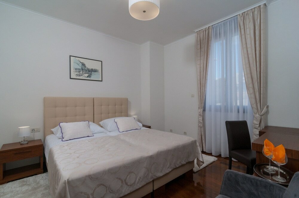 Фото Luxury Rooms near Beach 1