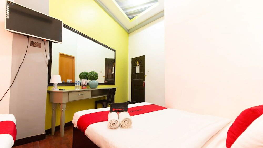 Фото RedDoorz near Robinsons North Tacloban