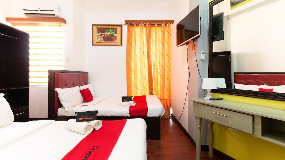 Фото RedDoorz near Robinsons North Tacloban