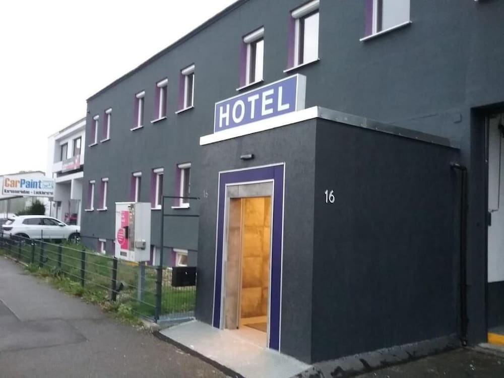 Фото отеля 1