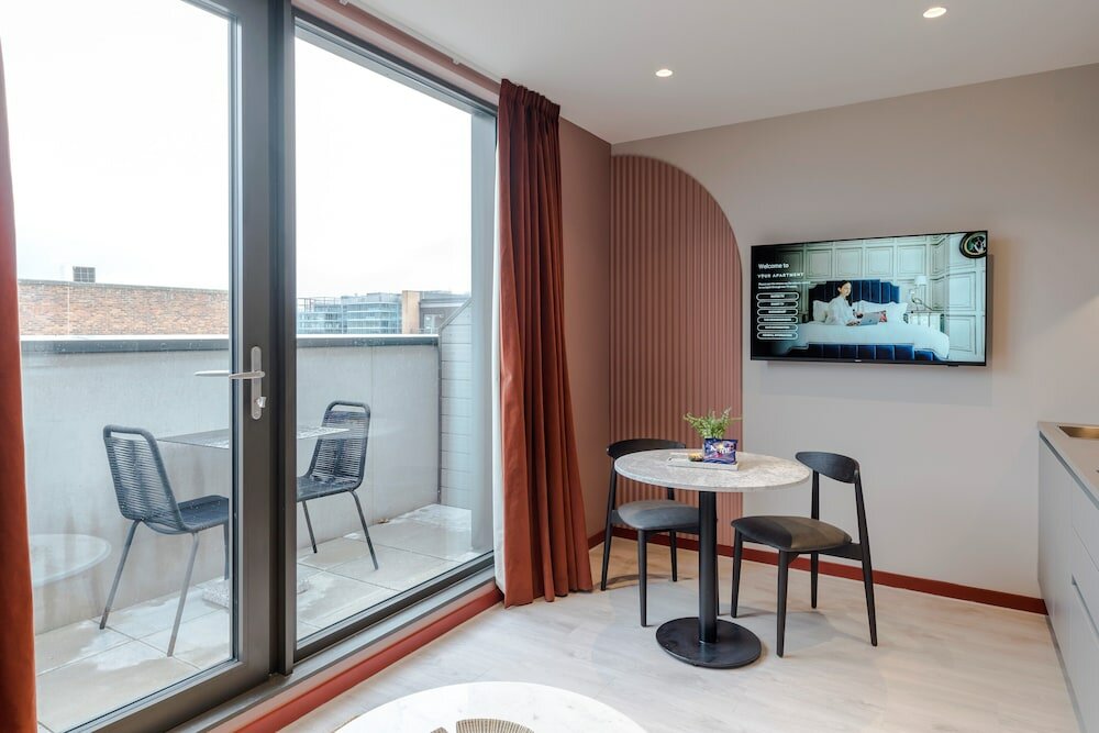 Фото Your Apartment Milton Keynes