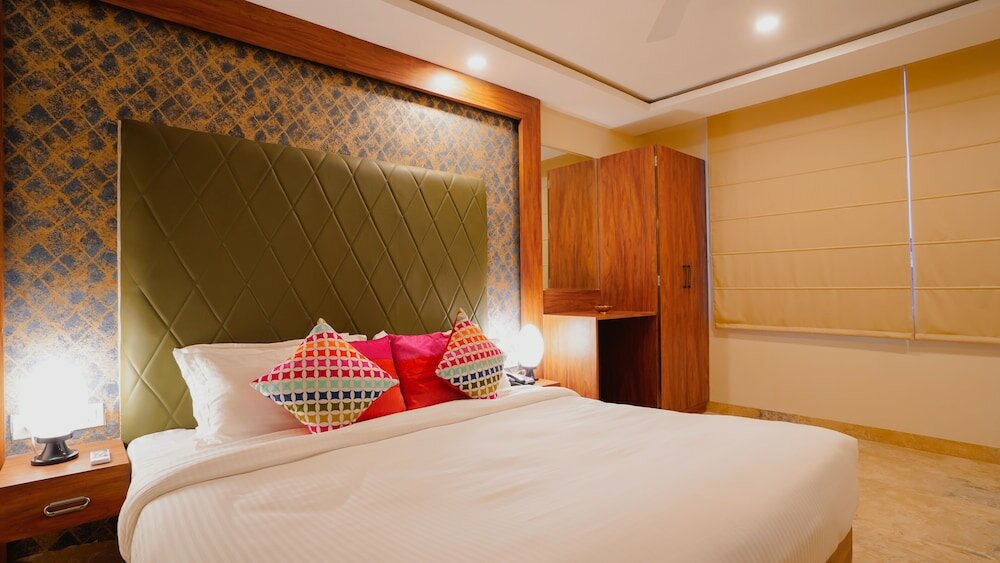 Фото Sanskar Prime Hotel