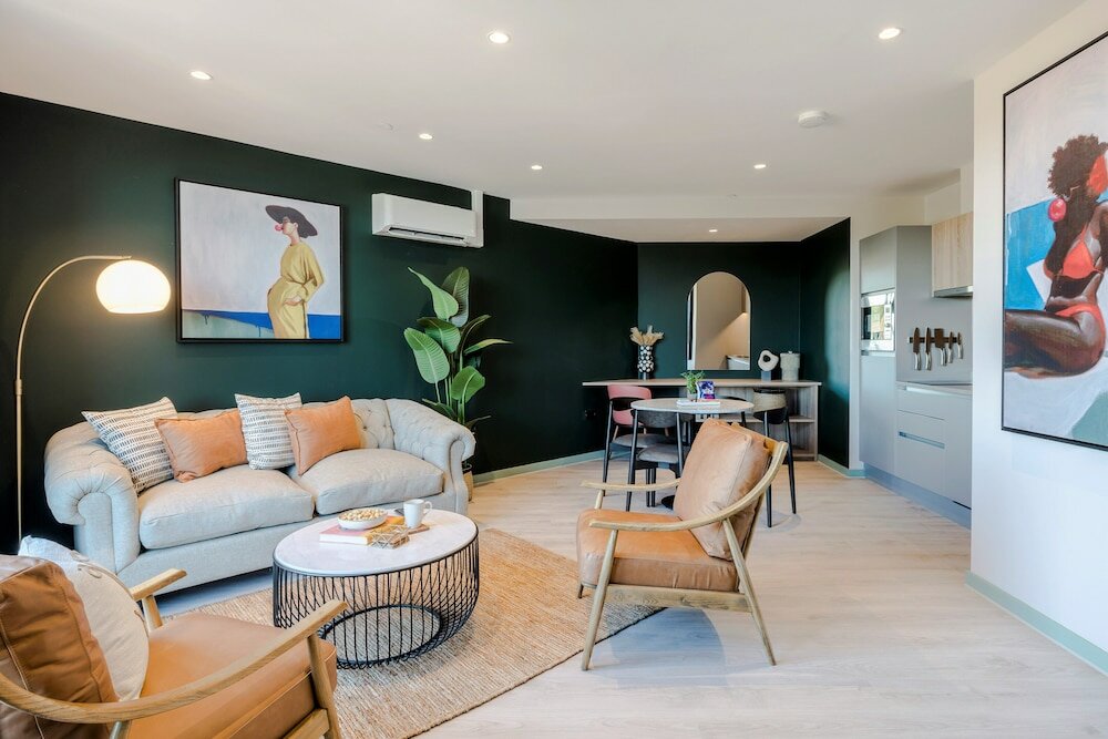 Фото Your Apartment Milton Keynes