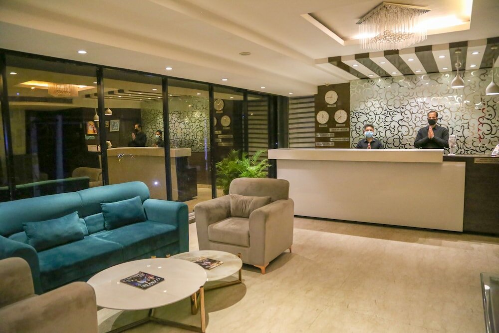 Фото отеля 1