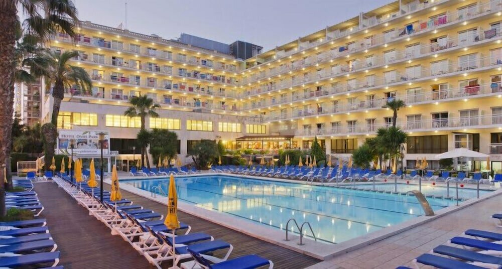 Фото отеля 1