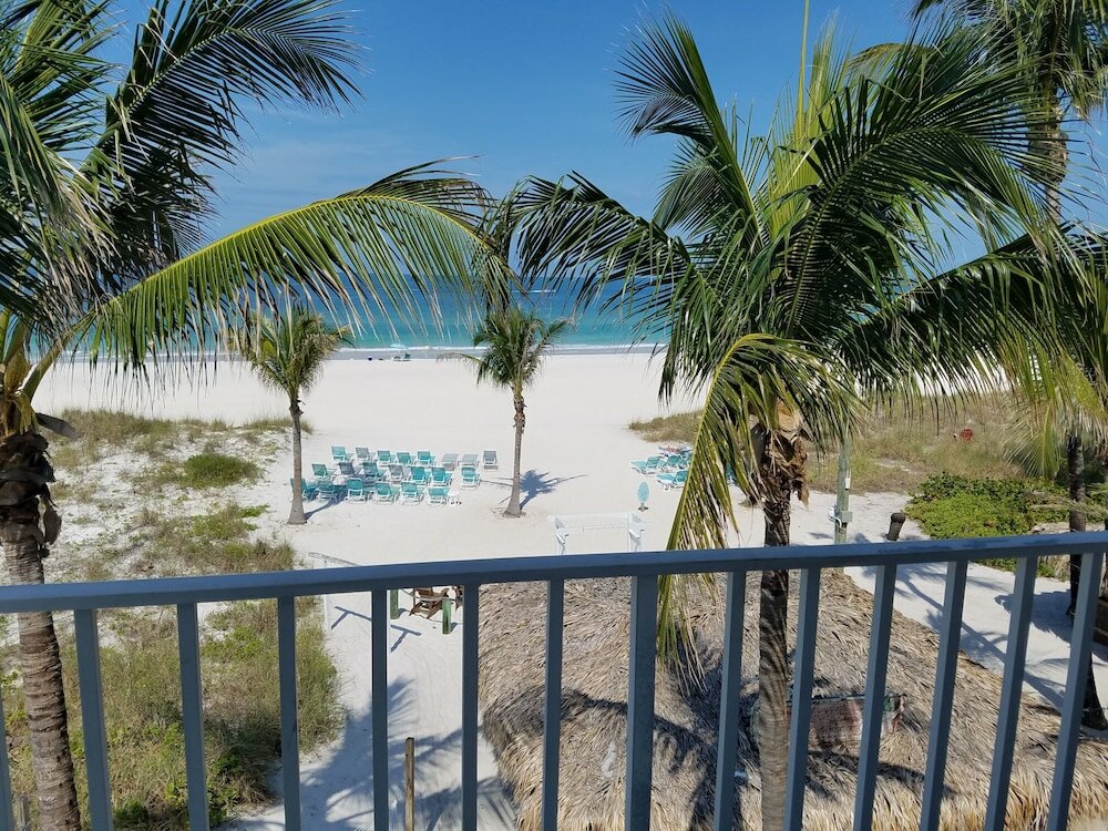 Фото Cedar Cove Resort and Cottages