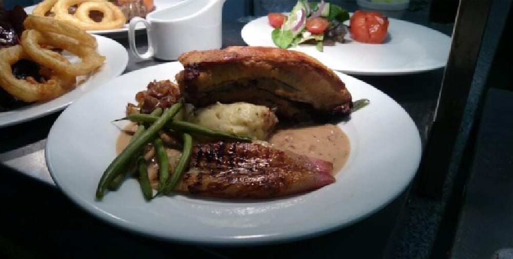 Фото The Fountain Tavern