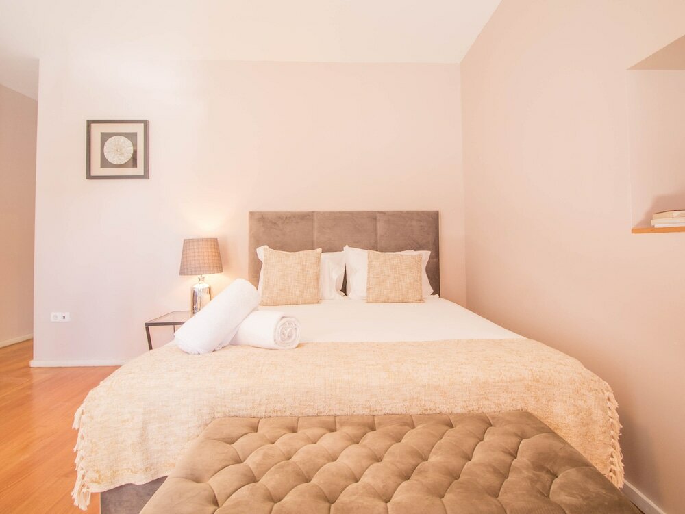 Фото Alibi by YoursPorto