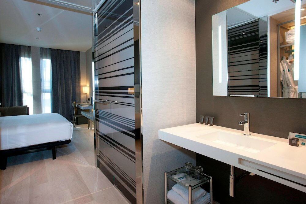 Фото AC Hotel Colon Valencia